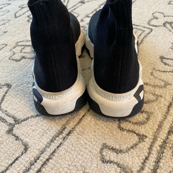 AUTHENTIC Balenciaga speed graffiti Trainers - Picture 9 of 12